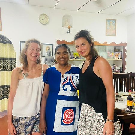 טנגלה Chithra Homestay מראה חיצוני תמונה