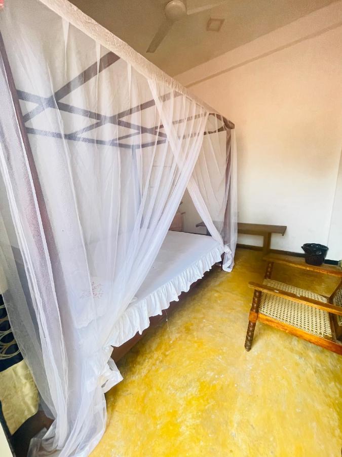 טנגלה Chithra Homestay מראה חיצוני תמונה