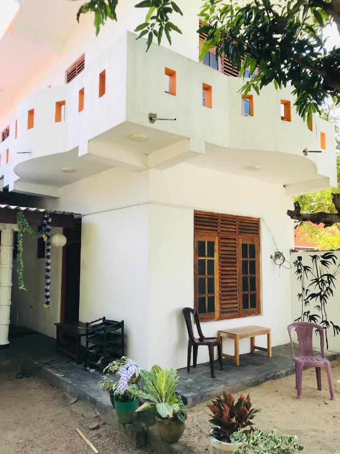 טנגלה Chithra Homestay מראה חיצוני תמונה